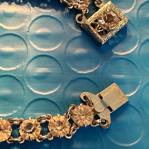 Silver & Crystal Tennis Bracelet - Picture 3 of 6